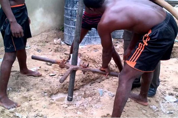 Hand Borewell Cleaning